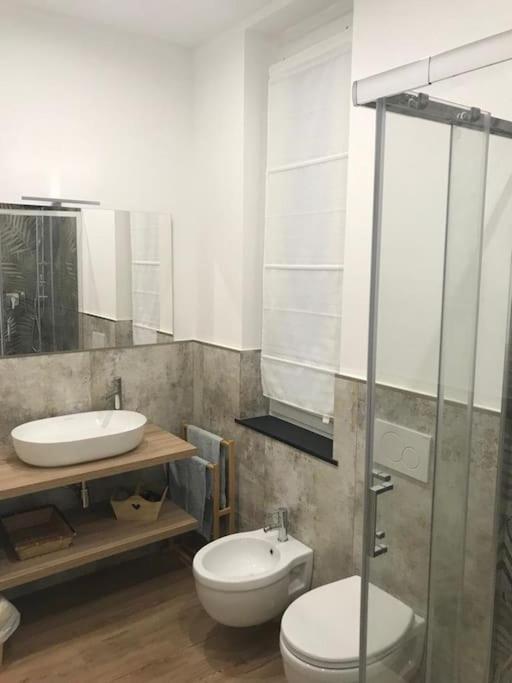 Pisi Home, 2 Min Dalla Spiaggia E Dall' Ospedale Gaslini Genua Exteriör bild