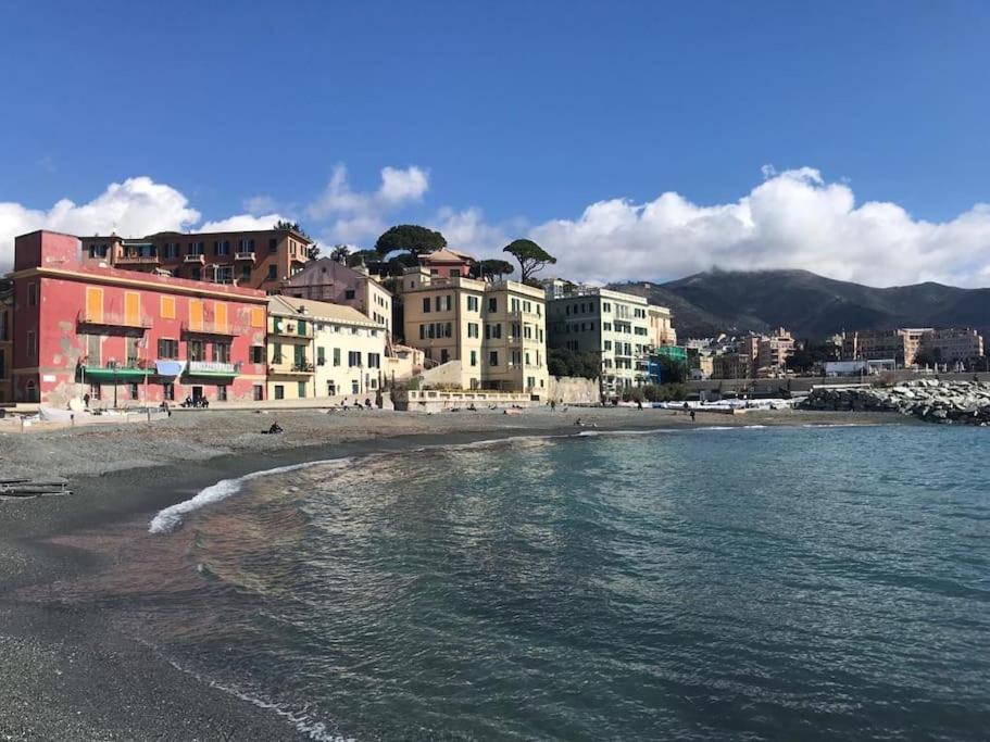 Pisi Home, 2 Min Dalla Spiaggia E Dall' Ospedale Gaslini Genua Exteriör bild