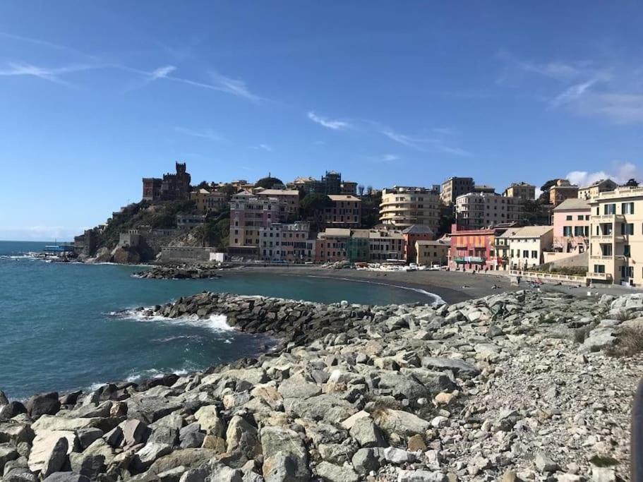 Pisi Home, 2 Min Dalla Spiaggia E Dall' Ospedale Gaslini Genua Exteriör bild