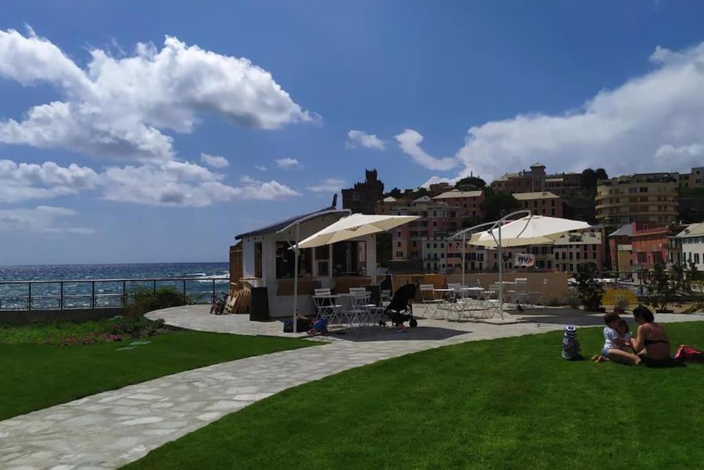 Pisi Home, 2 Min Dalla Spiaggia E Dall' Ospedale Gaslini Genua Exteriör bild